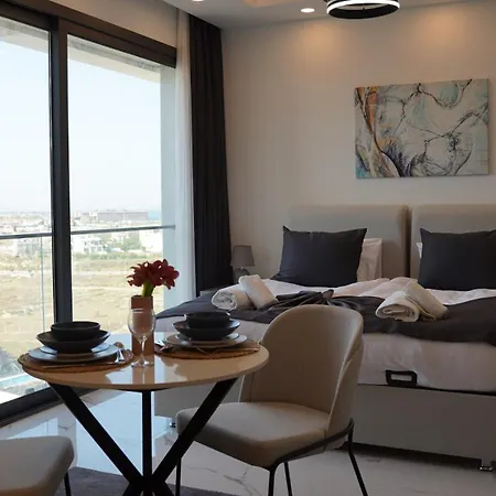 Panorama Apartment *